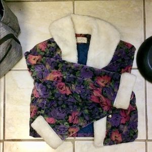 CROPPED FLORAL JACKET
